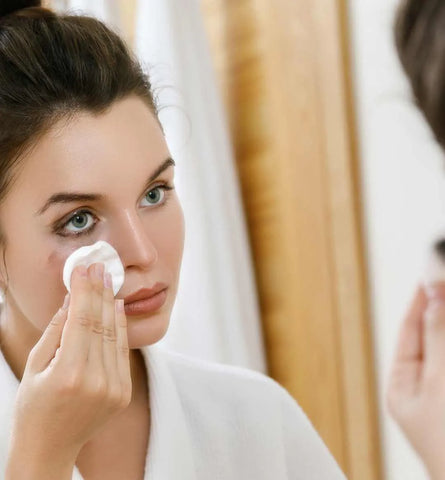Blog Feed Article Feature Image Carousel: How to Remove Mascara Without Damaging Your Lashes: The Ultimate Guide 