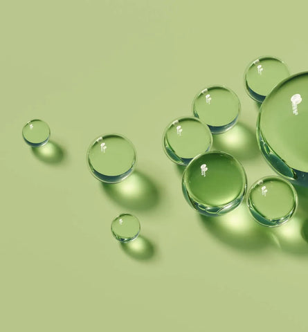 Blog Feed Article Feature Image Carousel: Peptides, Niacinamide & Azelaic Acid: What's Worth the Money? 